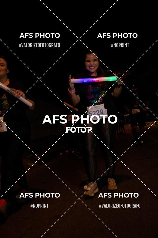 Compra tus fotos del eventoNeon Night Run 2019 - Belo Horizonte En Fotop