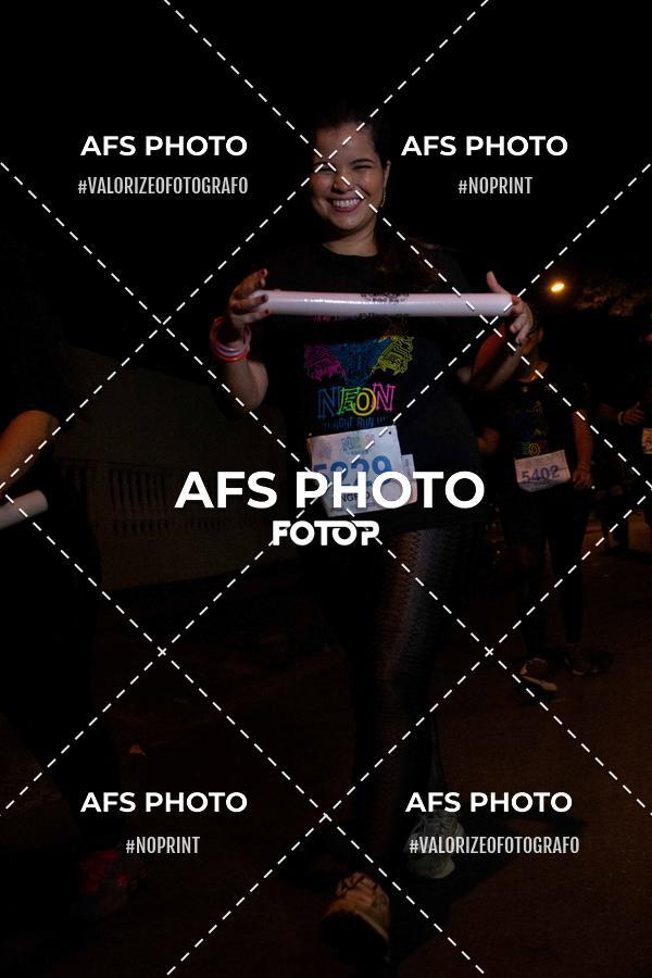 Compra tus fotos del eventoNeon Night Run 2019 - Belo Horizonte En Fotop