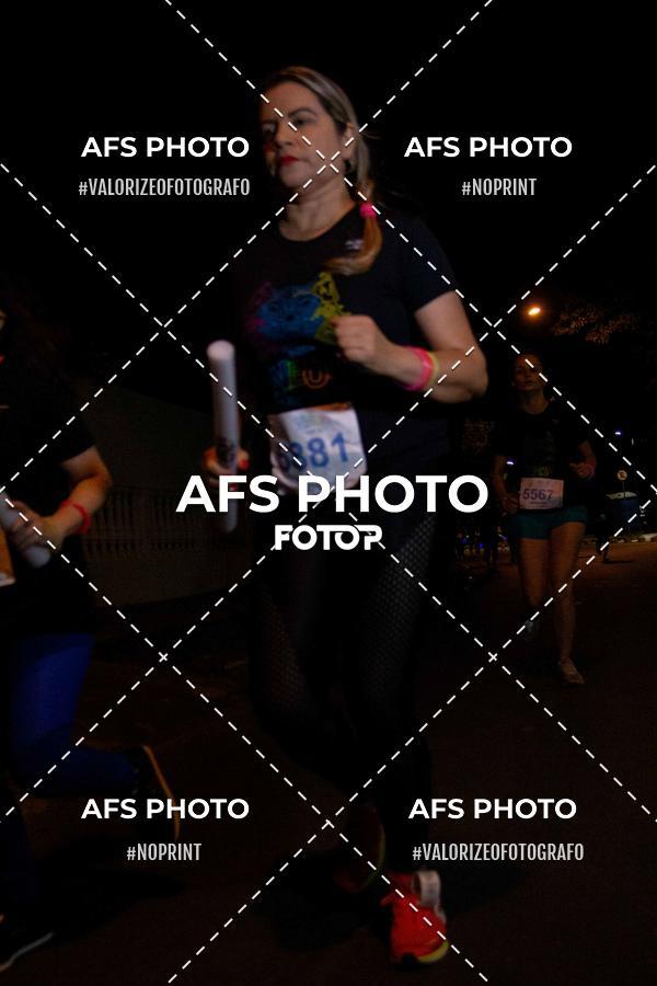 Compra tus fotos del eventoNeon Night Run 2019 - Belo Horizonte En Fotop