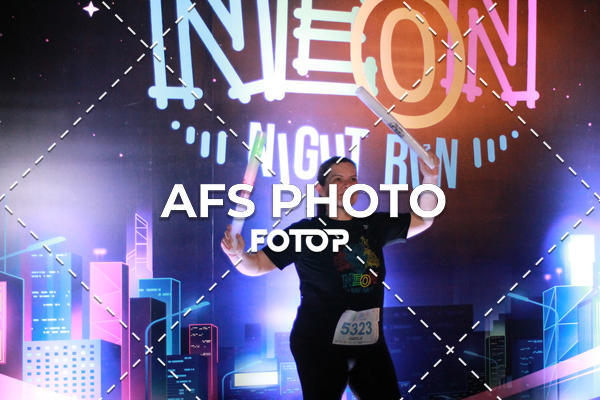 Buy your photos of the eventNeon Night Run 2019 - Belo Horizonte on Fotop