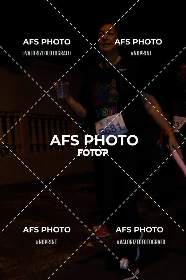 Compra tus fotos del eventoNeon Night Run 2019 - Belo Horizonte En Fotop