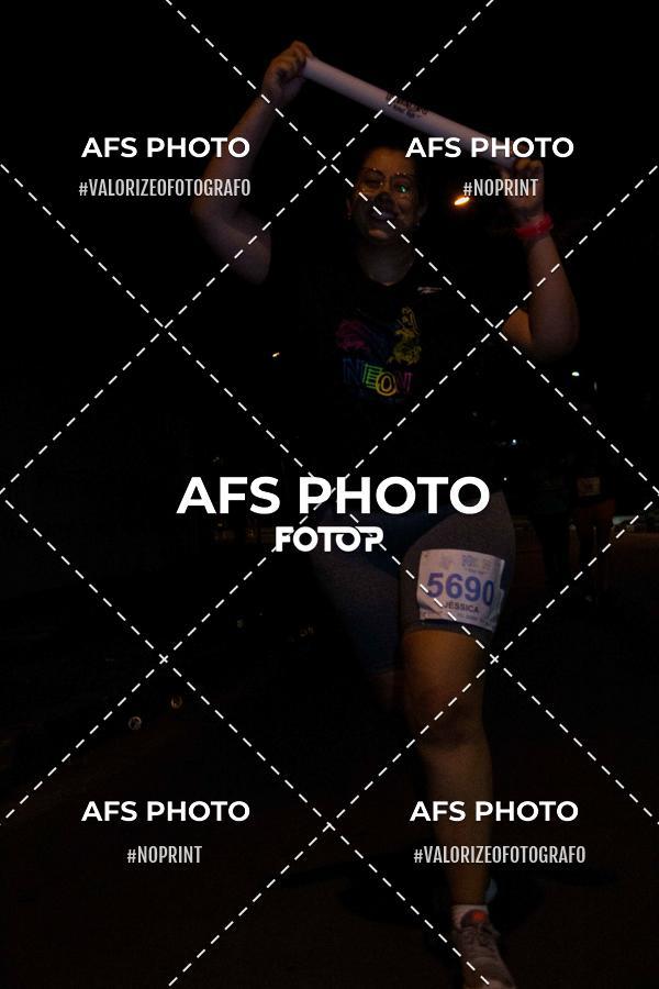 Compra tus fotos del eventoNeon Night Run 2019 - Belo Horizonte En Fotop