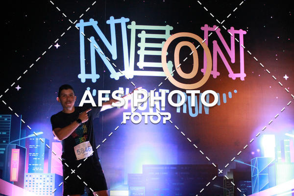 Compre as suas fotos do eventoNeon Night Run 2019 - Belo Horizonte no Fotop