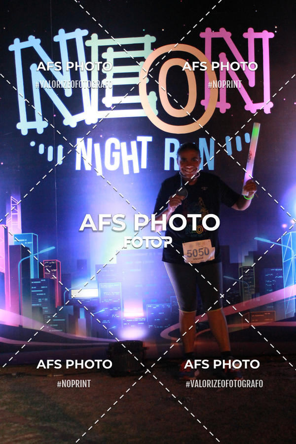 Compre as suas fotos do eventoNeon Night Run 2019 - Belo Horizonte no Fotop