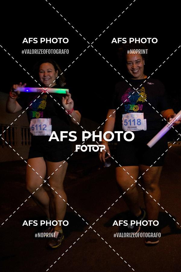 Compra tus fotos del eventoNeon Night Run 2019 - Belo Horizonte En Fotop