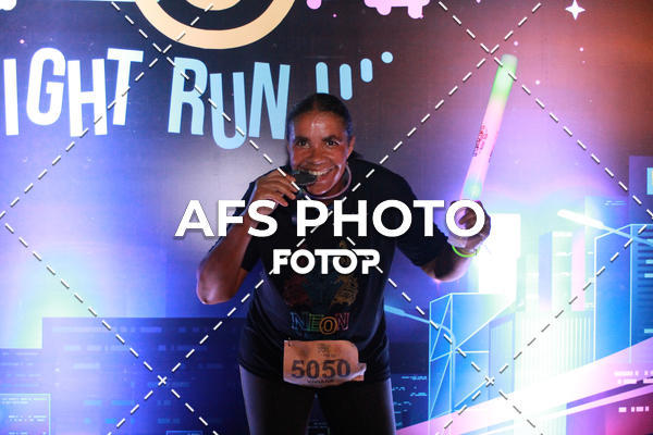 Compre as suas fotos do eventoNeon Night Run 2019 - Belo Horizonte no Fotop