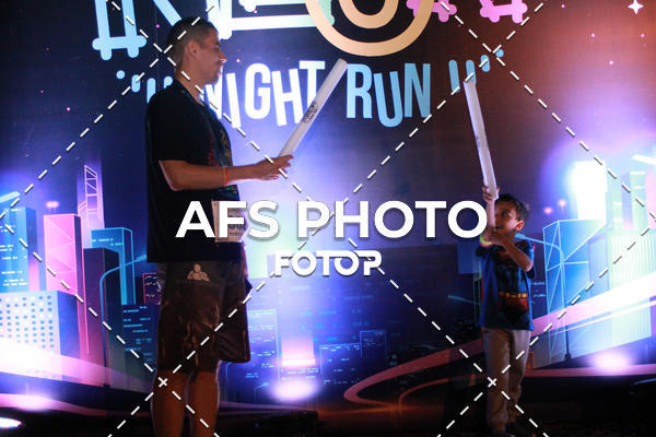 Compre suas fotos do eventoNeon Night Run 2019 - Belo Horizonte no Fotop