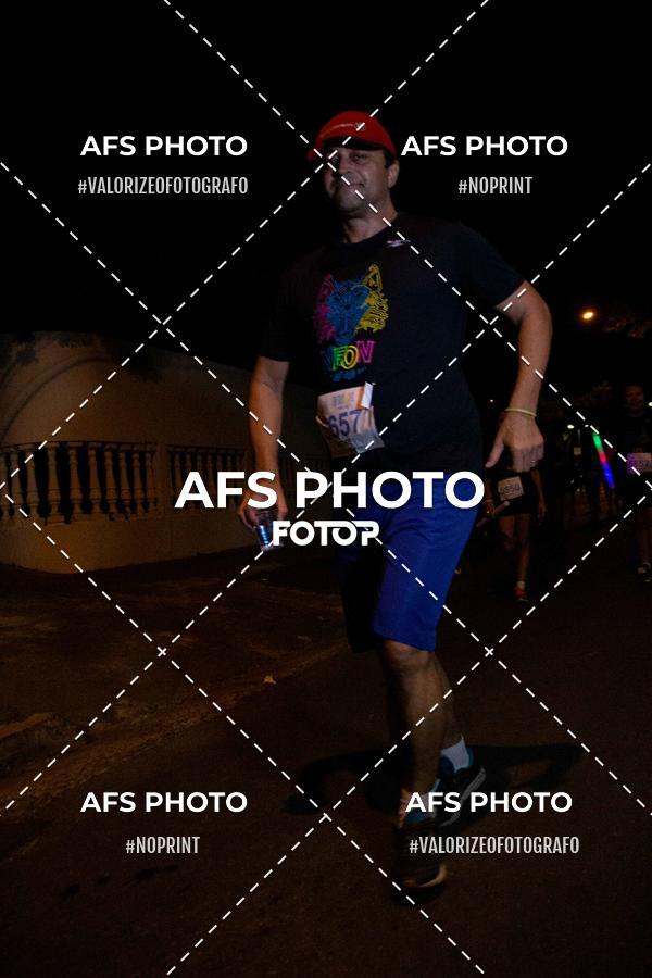 Compre suas fotos do eventoNeon Night Run 2019 - Belo Horizonte no Fotop