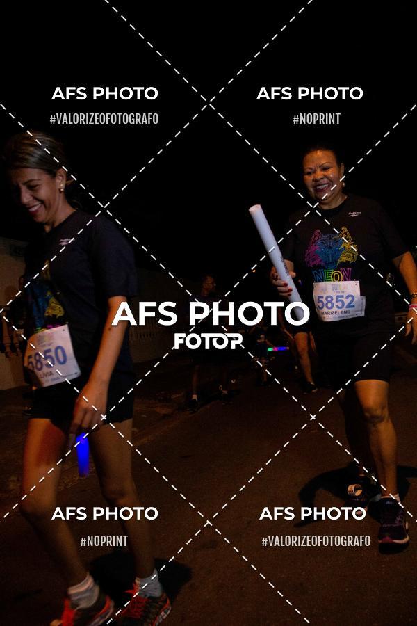 Compre suas fotos do eventoNeon Night Run 2019 - Belo Horizonte no Fotop