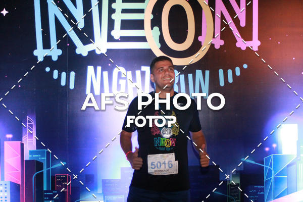 Buy your photos of the eventNeon Night Run 2019 - Belo Horizonte on Fotop