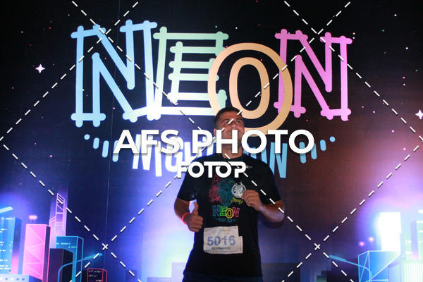 Buy your photos of the eventNeon Night Run 2019 - Belo Horizonte on Fotop