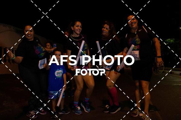 Compre suas fotos do eventoNeon Night Run 2019 - Belo Horizonte no Fotop