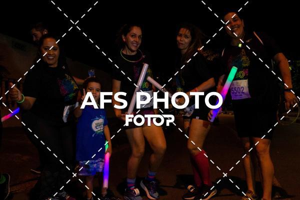 Compre suas fotos do eventoNeon Night Run 2019 - Belo Horizonte no Fotop