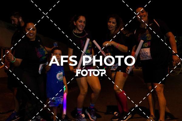 Compre suas fotos do eventoNeon Night Run 2019 - Belo Horizonte no Fotop