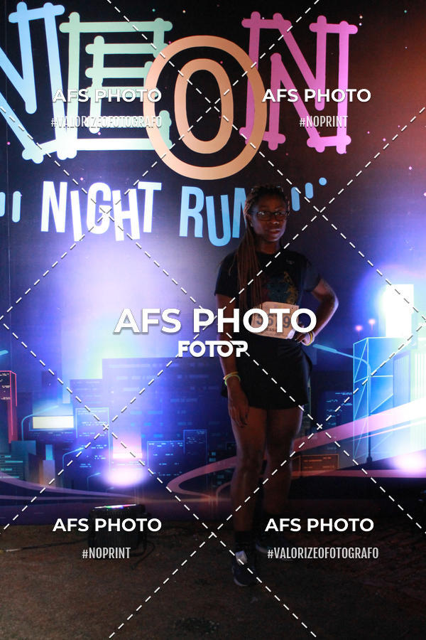 Compra tus fotos del eventoNeon Night Run 2019 - Belo Horizonte En Fotop