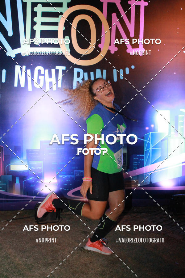 Buy your photos of the eventNeon Night Run 2019 - Belo Horizonte on Fotop
