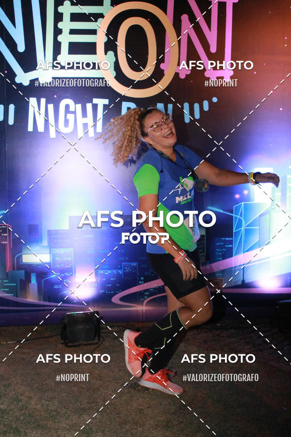 Buy your photos of the eventNeon Night Run 2019 - Belo Horizonte on Fotop