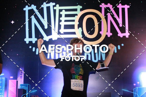 Buy your photos of the eventNeon Night Run 2019 - Belo Horizonte on Fotop