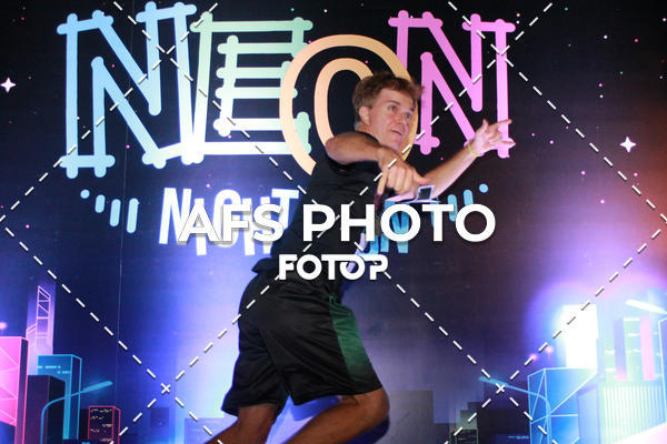 Buy your photos of the eventNeon Night Run 2019 - Belo Horizonte on Fotop