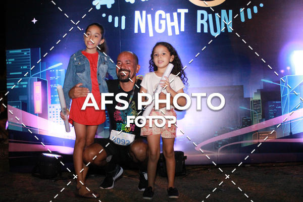 Compra tus fotos del eventoNeon Night Run 2019 - Belo Horizonte En Fotop