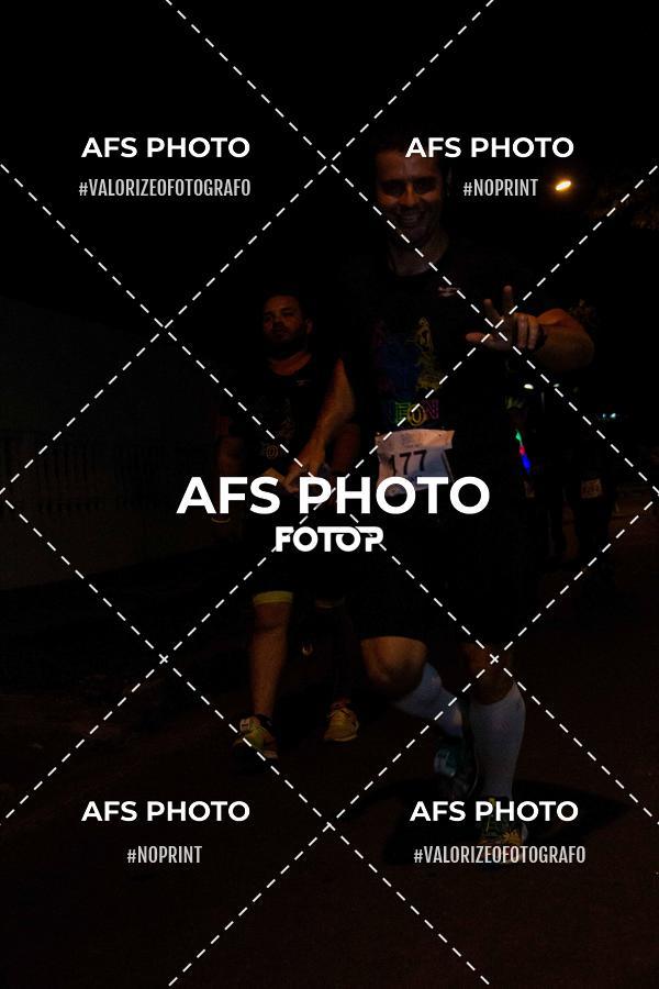Compra tus fotos del eventoNeon Night Run 2019 - Belo Horizonte En Fotop
