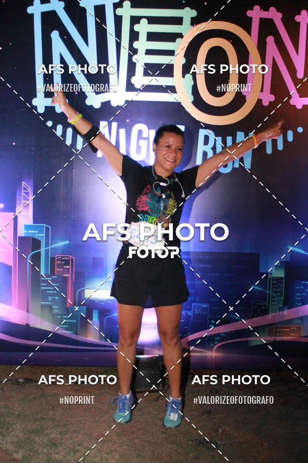 Compra tus fotos del eventoNeon Night Run 2019 - Belo Horizonte En Fotop