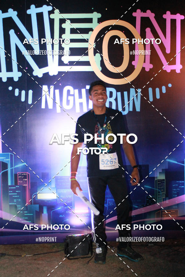Compra tus fotos del eventoNeon Night Run 2019 - Belo Horizonte En Fotop