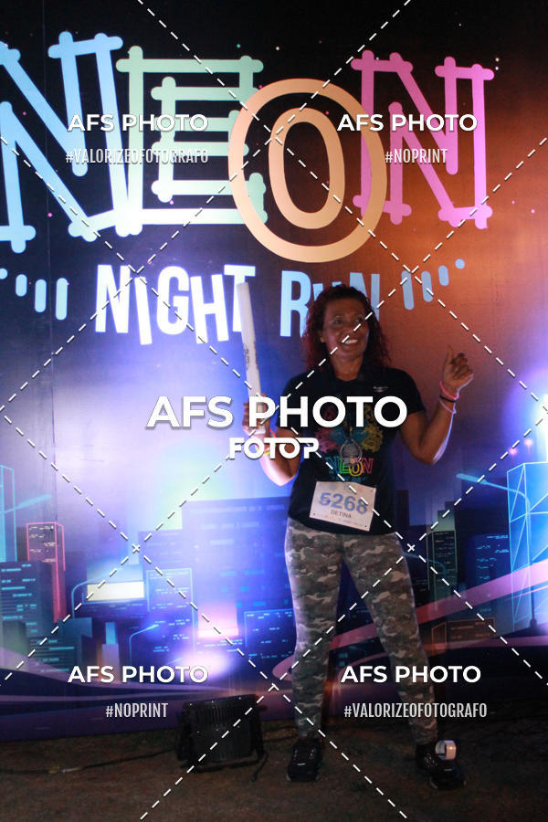 Compra tus fotos del eventoNeon Night Run 2019 - Belo Horizonte En Fotop