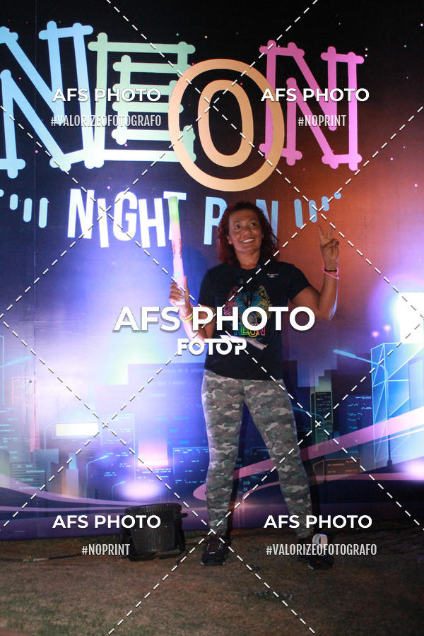 Compra tus fotos del eventoNeon Night Run 2019 - Belo Horizonte En Fotop