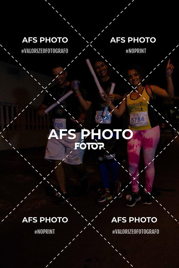 Compra tus fotos del eventoNeon Night Run 2019 - Belo Horizonte En Fotop