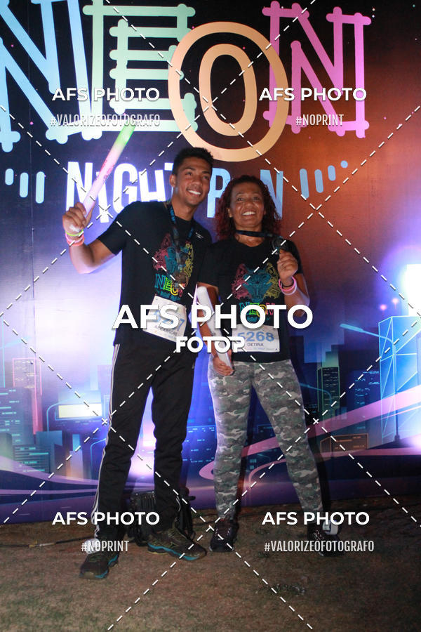 Compra tus fotos del eventoNeon Night Run 2019 - Belo Horizonte En Fotop
