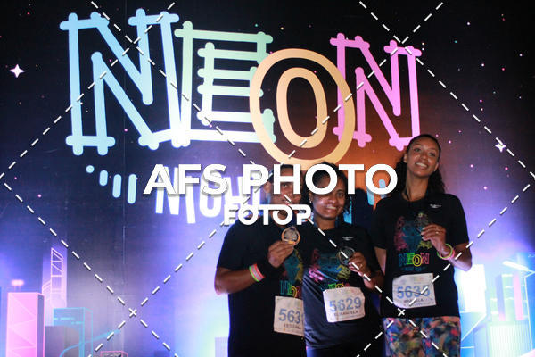 Compra tus fotos del eventoNeon Night Run 2019 - Belo Horizonte En Fotop