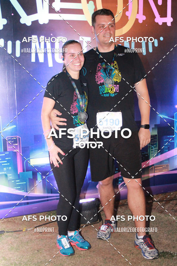 Compre suas fotos do eventoNeon Night Run 2019 - Belo Horizonte no Fotop