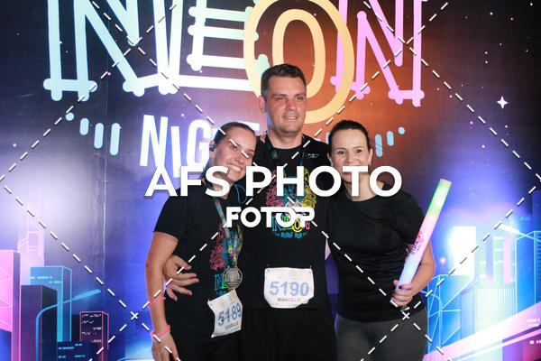 Compre suas fotos do eventoNeon Night Run 2019 - Belo Horizonte no Fotop