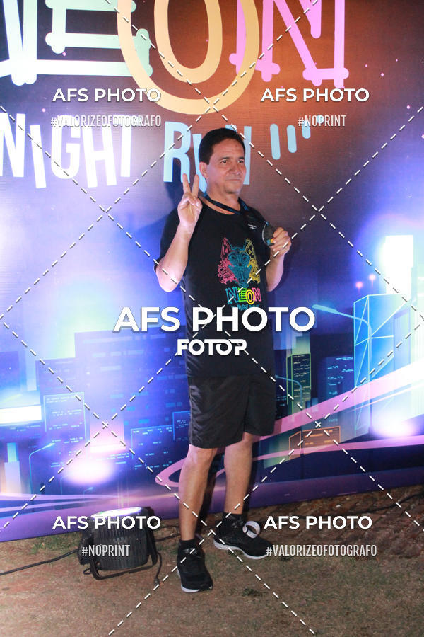 Compre suas fotos do eventoNeon Night Run 2019 - Belo Horizonte no Fotop