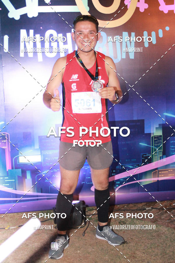 Compre suas fotos do eventoNeon Night Run 2019 - Belo Horizonte no Fotop