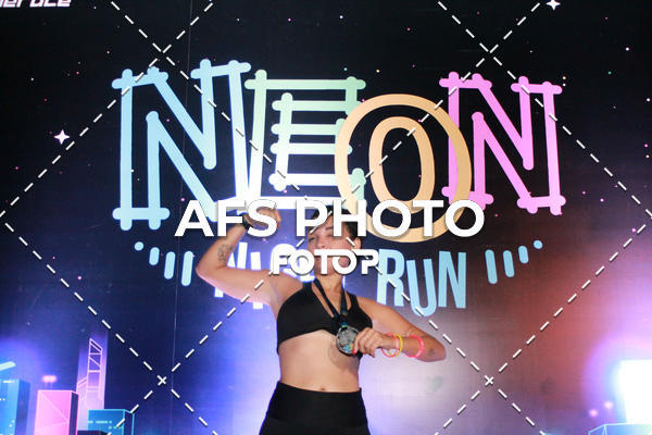 Compre suas fotos do eventoNeon Night Run 2019 - Belo Horizonte no Fotop