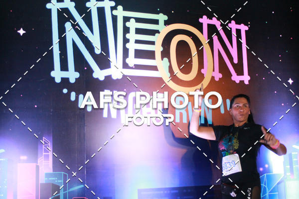 Compre suas fotos do eventoNeon Night Run 2019 - Belo Horizonte no Fotop