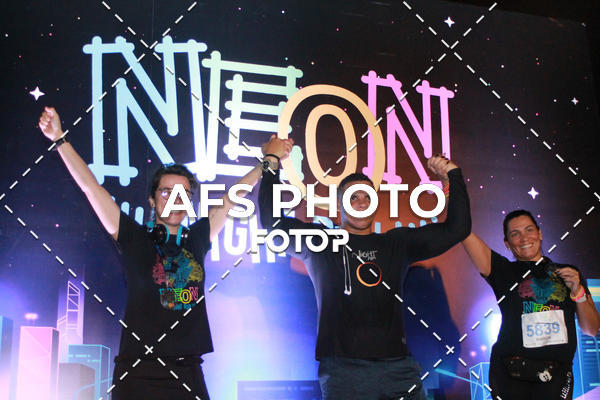 Compre suas fotos do eventoNeon Night Run 2019 - Belo Horizonte no Fotop