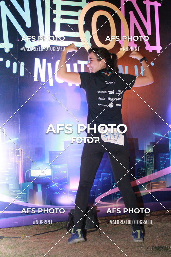 Compra tus fotos del eventoNeon Night Run 2019 - Belo Horizonte En Fotop