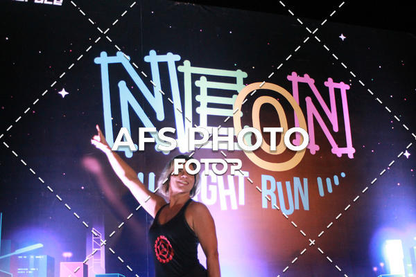 Compra tus fotos del eventoNeon Night Run 2019 - Belo Horizonte En Fotop