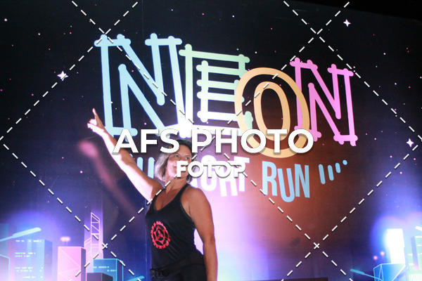 Compra tus fotos del eventoNeon Night Run 2019 - Belo Horizonte En Fotop