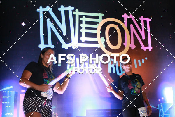 Compra tus fotos del eventoNeon Night Run 2019 - Belo Horizonte En Fotop