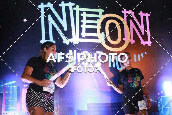 Compra tus fotos del eventoNeon Night Run 2019 - Belo Horizonte En Fotop