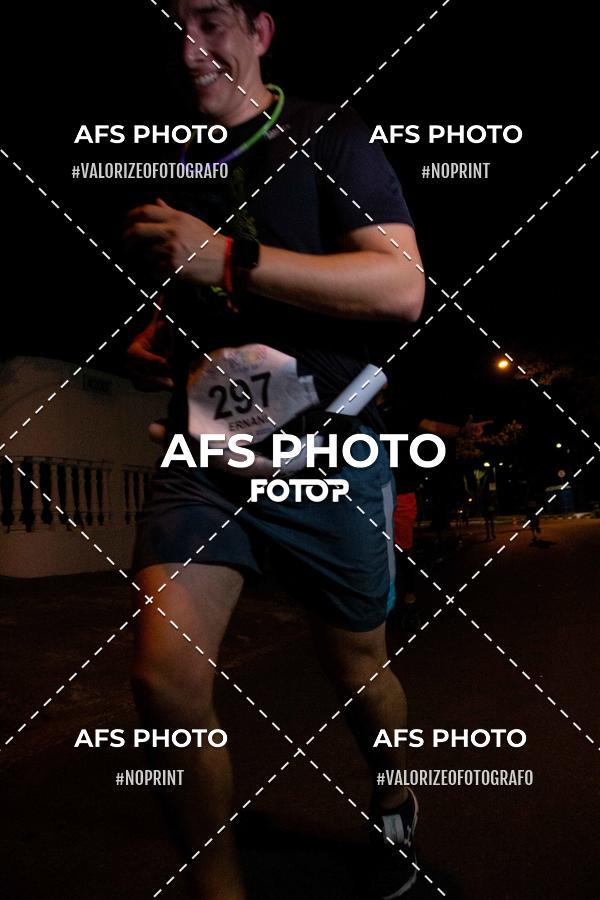 Compra tus fotos del eventoNeon Night Run 2019 - Belo Horizonte En Fotop