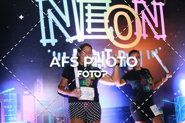 Compra tus fotos del eventoNeon Night Run 2019 - Belo Horizonte En Fotop