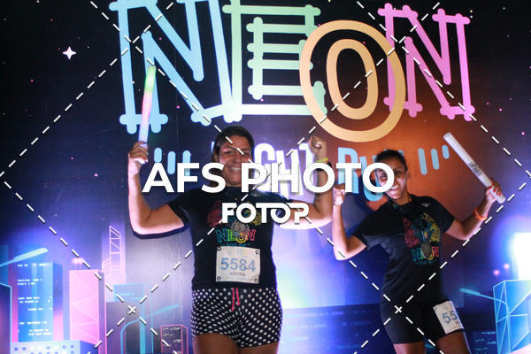 Compra tus fotos del eventoNeon Night Run 2019 - Belo Horizonte En Fotop