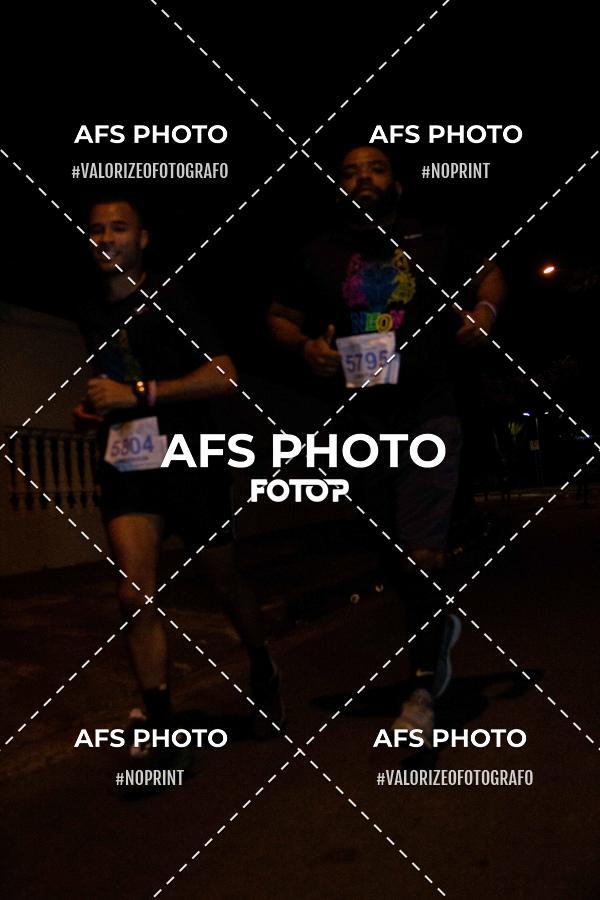 Compra tus fotos del eventoNeon Night Run 2019 - Belo Horizonte En Fotop