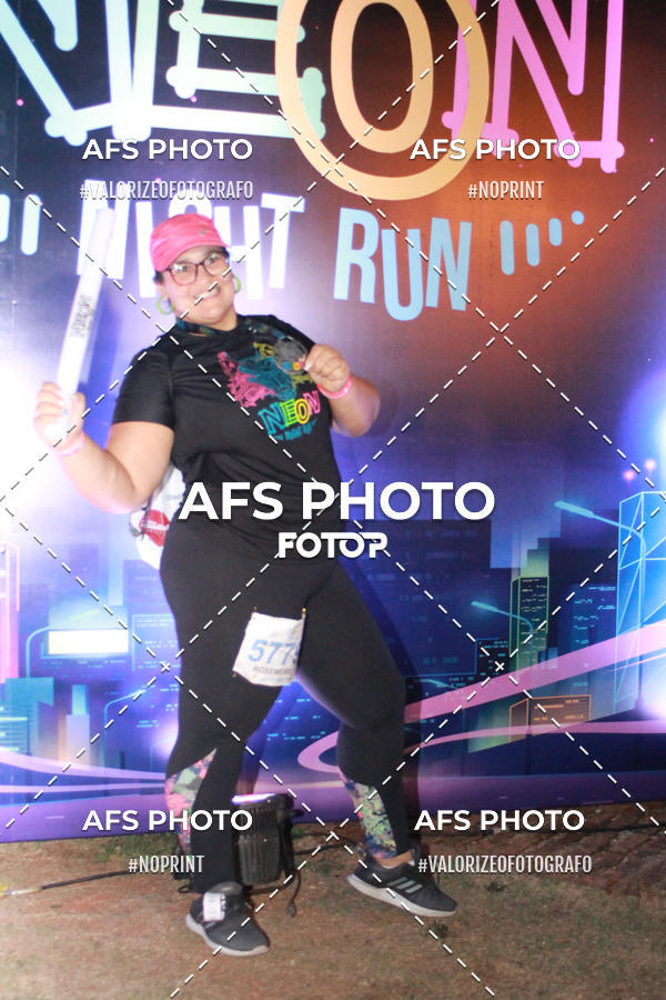 Compra tus fotos del eventoNeon Night Run 2019 - Belo Horizonte En Fotop