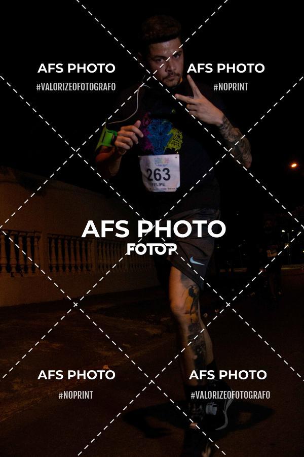 Compra tus fotos del eventoNeon Night Run 2019 - Belo Horizonte En Fotop